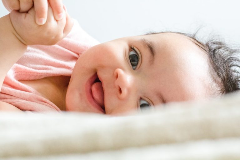 Your Newborn Baby’s First Smile