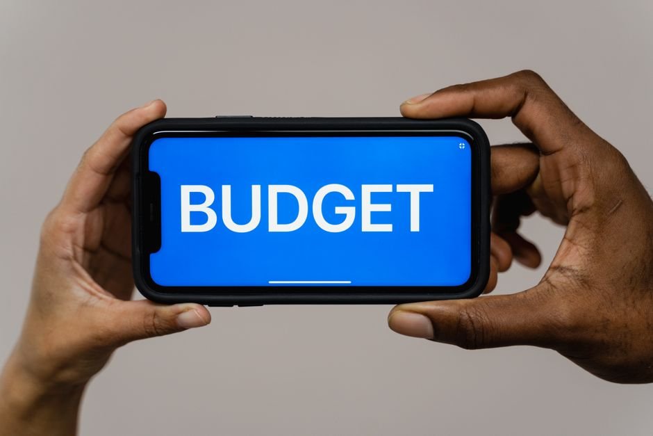 User testing the display and responsiveness of an affordable smartphone