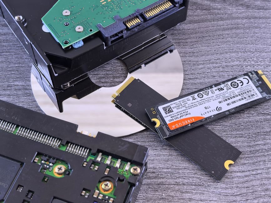 Visual comparison between high speed NVMe solid state drive and mechanical hard disk